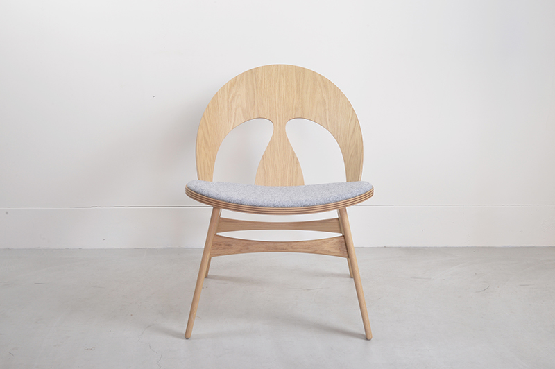 BM0949P Countour Chair